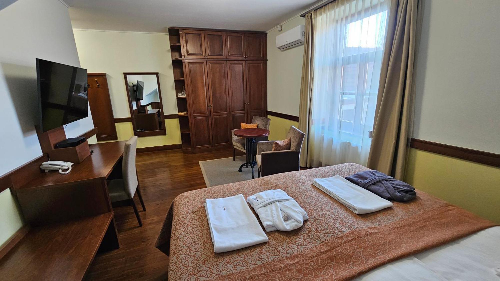 Bártfay Udvarház Tállya Exterior foto